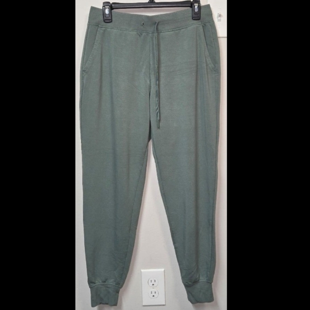 Skechers Los Angeles Light Green Jogger Pants NWOT! Size Medium